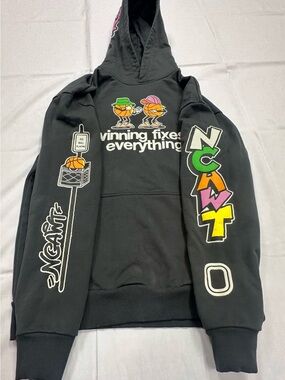 Black Graphic Crewneck Sweatshirt - 'Winning Fixes Everything'
